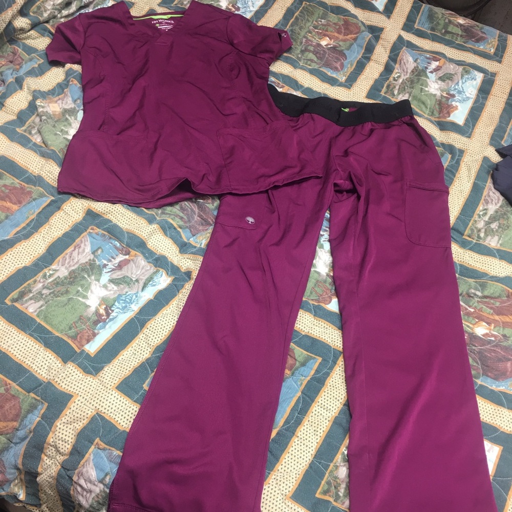 Healing hands purple label stretchy scrubs.